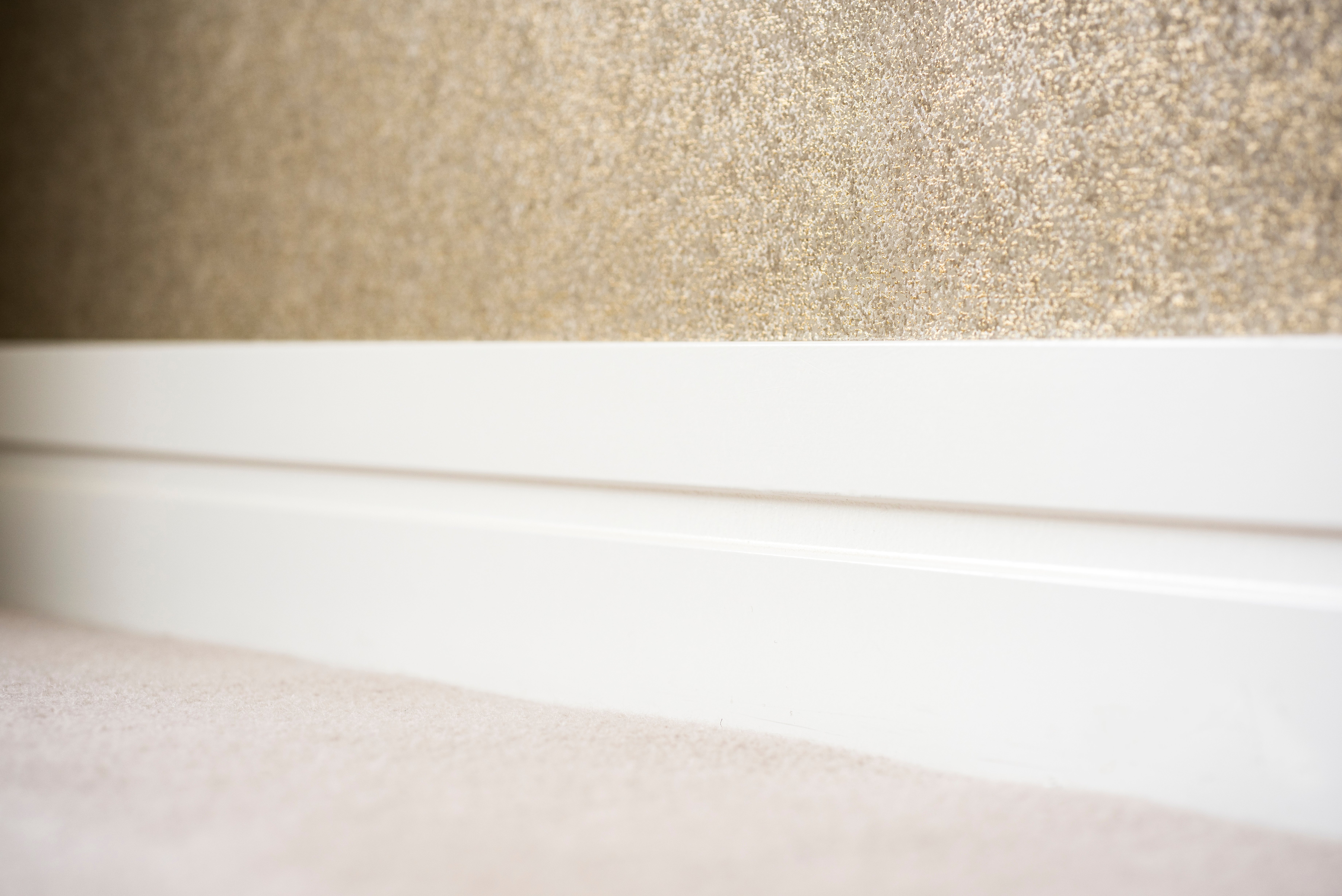 How to paint skirting board3